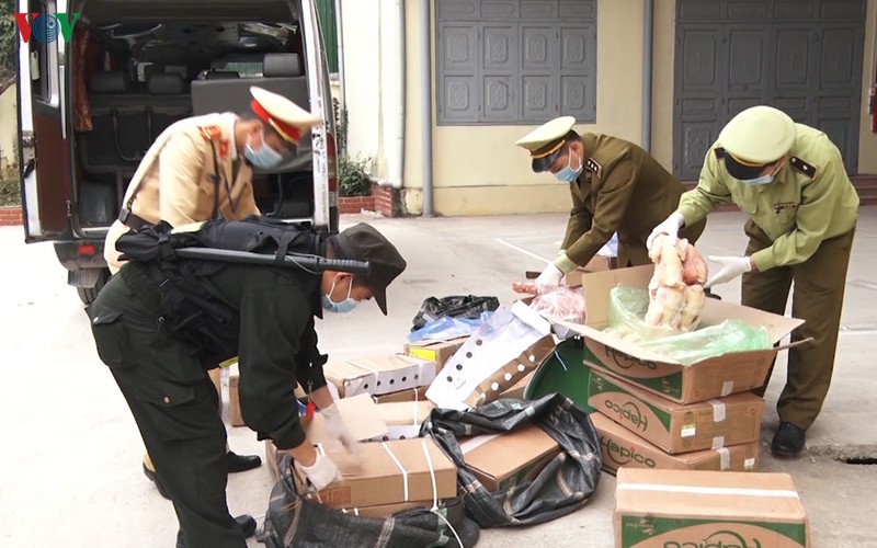 csgt lang son: bat giu gan 3 ta thuc pham dong lanh nhap lau  hinh 1