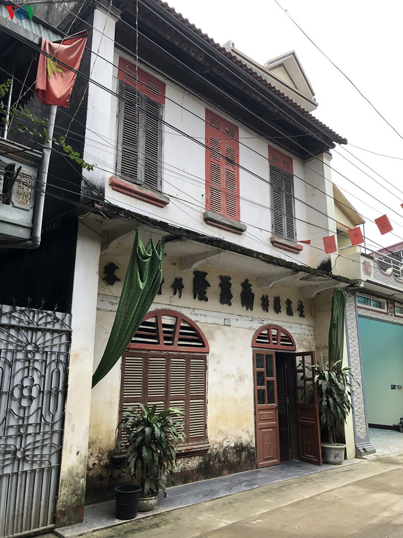 pho dam -  vung giao thuong sam uat tren ben duoi thuyen xua hinh 13