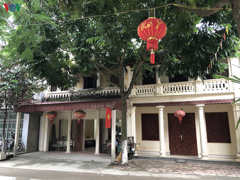 pho dam -  vung giao thuong sam uat tren ben duoi thuyen xua hinh 15