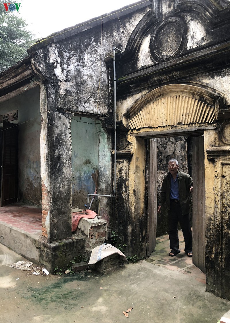pho dam -  vung giao thuong sam uat tren ben duoi thuyen xua hinh 9