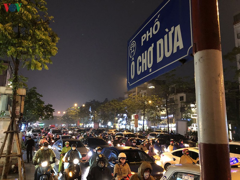 dong xe co cuon cuon doi mua ret ngay can tet canh ty 2020 hinh 9