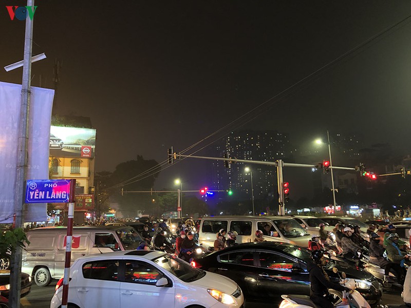 dong xe co cuon cuon doi mua ret ngay can tet canh ty 2020 hinh 18