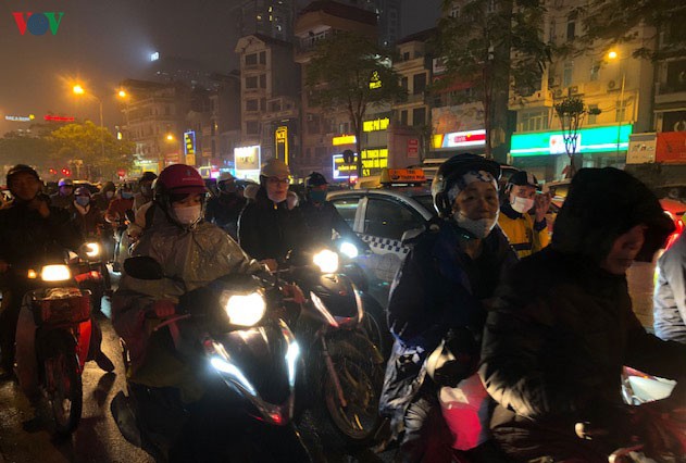 dong xe co cuon cuon doi mua ret ngay can tet canh ty 2020 hinh 10