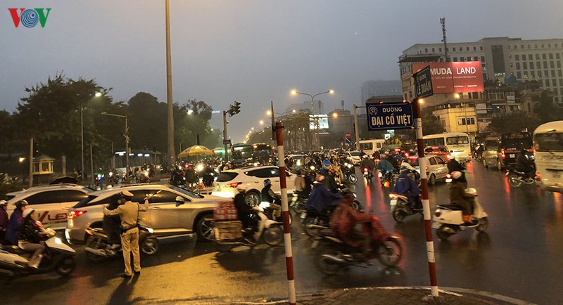 dong xe co cuon cuon doi mua ret ngay can tet canh ty 2020 hinh 6