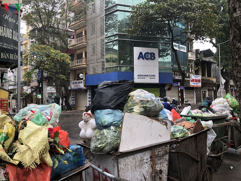 anh: rac ngap he pho ha noi sang 30 tet hinh 5