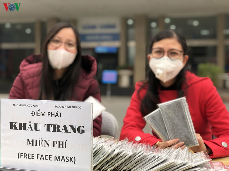 ha noi: nguoi dan ngai virus corona, duong pho vang nhu ngay tet hinh 20