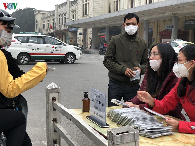 ha noi: nguoi dan ngai virus corona, duong pho vang nhu ngay tet hinh 21