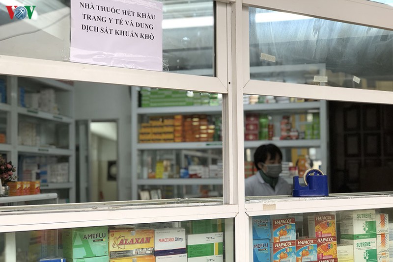 ha noi: nguoi dan ngai virus corona, duong pho vang nhu ngay tet hinh 15