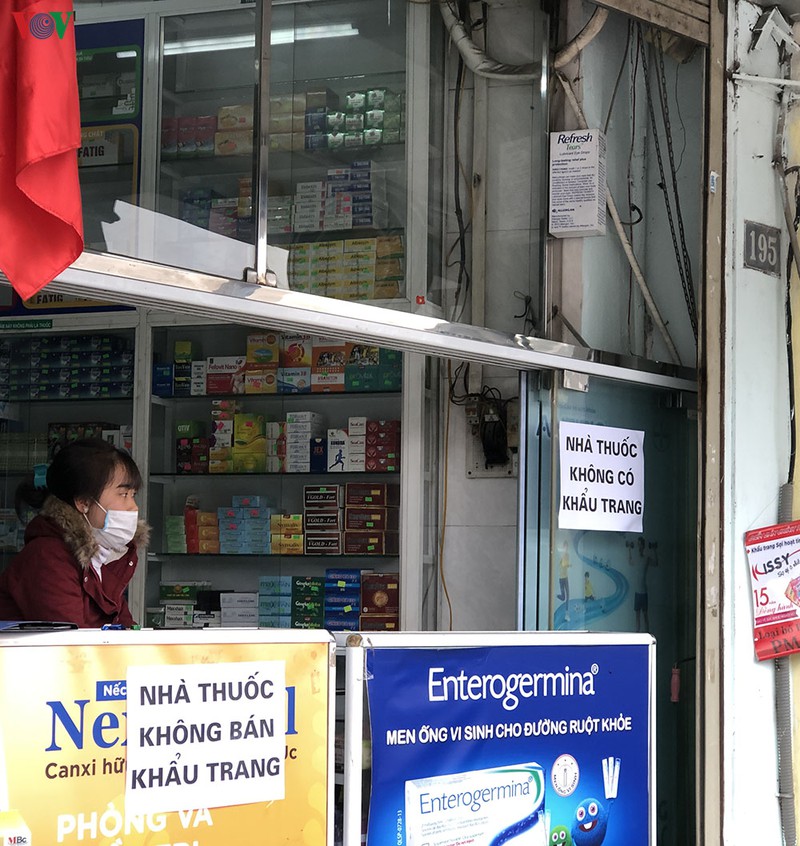 ha noi: nguoi dan ngai virus corona, duong pho vang nhu ngay tet hinh 16