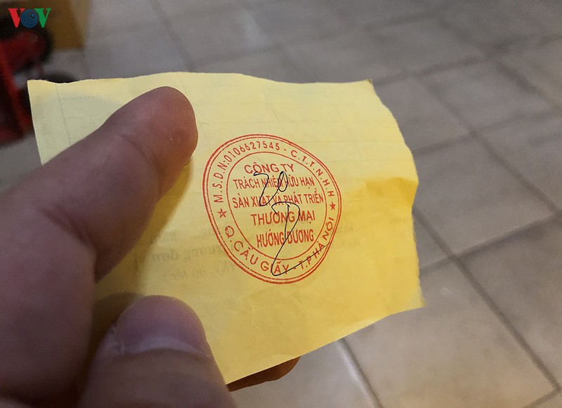 dan xep hang mua khau trang phong dich corona dung gia hinh 6