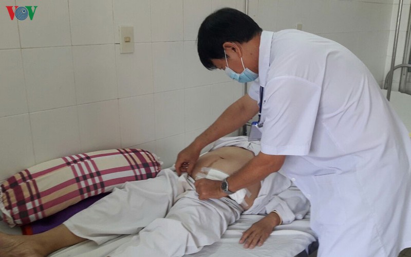 phau thuat lay soi than to hiem gap, lac o vung ho chau hinh 1