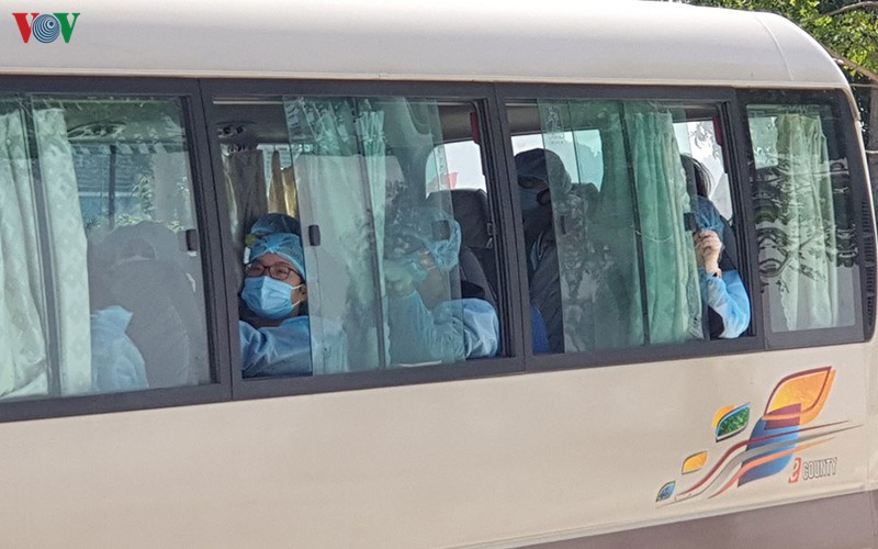 da nang don, cach ly 80 nguoi tren chuyen bay tu han quoc ve viet nam hinh 2