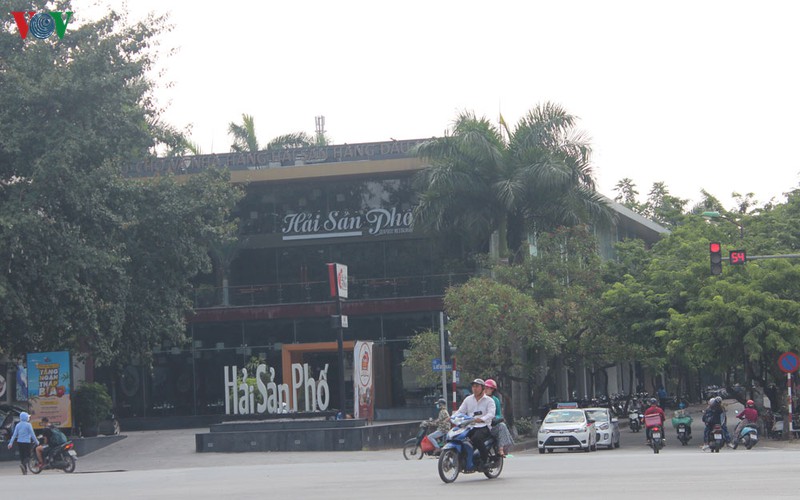 cận cảnh 2 mương thoát nước nghĩ đô, phan kế bính hà nội chậm xử lý sai phạm hình 5 can canh 2 muong thoat nuoc nghi do, phan ke binh ha noi cham xu ly sai pham hinh 5