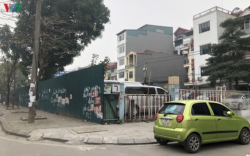 cận cảnh 2 mương thoát nước nghĩ đô, phan kế bính hà nội chậm xử lý sai phạm hình 8 can canh 2 muong thoat nuoc nghi do, phan ke binh ha noi cham xu ly sai pham hinh 8