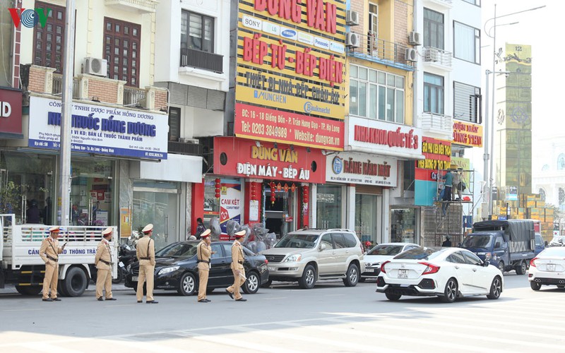 phat nguoi hang tram phuong tien dung do sai quy dinh vi pham giam han hinh 4