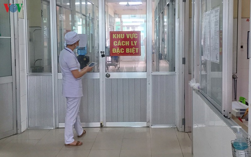 cong khai lo trinh 2 nguoi anh duong tinh voi covid 19 o da nang hinh 1
