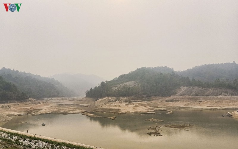 kho han, nong dan long chao dien bien lao dao vi thieu nuoc san xuat hinh 1