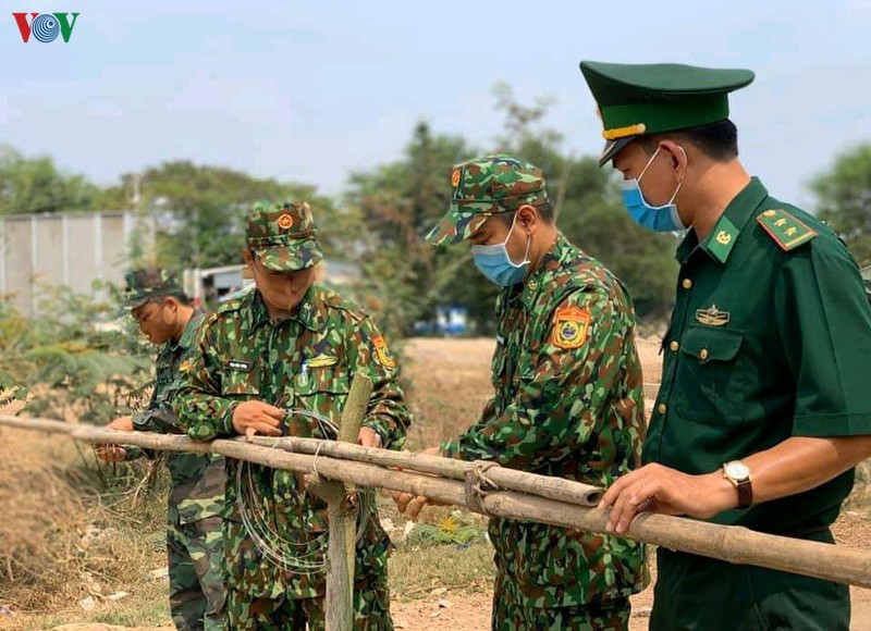 la chan vung chac chong dich covid-19 tren tuyen bien gioi tay nam hinh 8