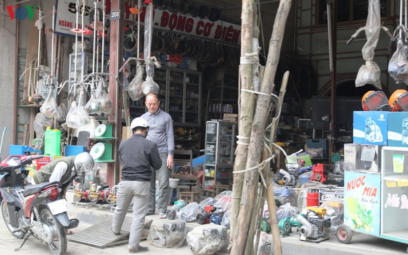 sau mot tuan cach ly xa hoi, nguoi dan tp yen bai co dau hieu chu quan hinh 2