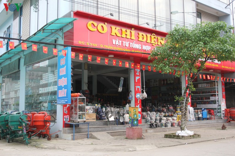sau mot tuan cach ly xa hoi, nguoi dan tp yen bai co dau hieu chu quan hinh 7