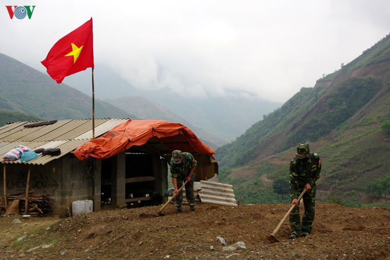 linh bien phong "vuot nang, thang mua" ngan dich noi ai bac lai chau hinh 1