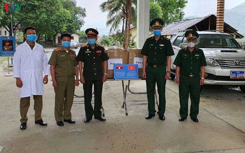 bdbp son la tang khau trang, dung cu y te cho luc luong bao ve bien gioi lao hinh 1