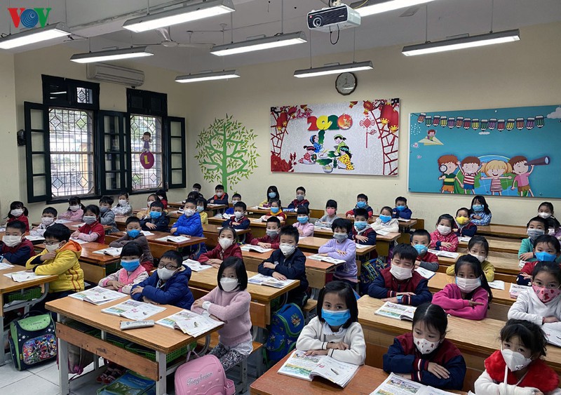 ha noi cho hs,sv di hoc tro lai tu 4/5, rieng tieu hoc, mam non tu 11/5 hinh 1
