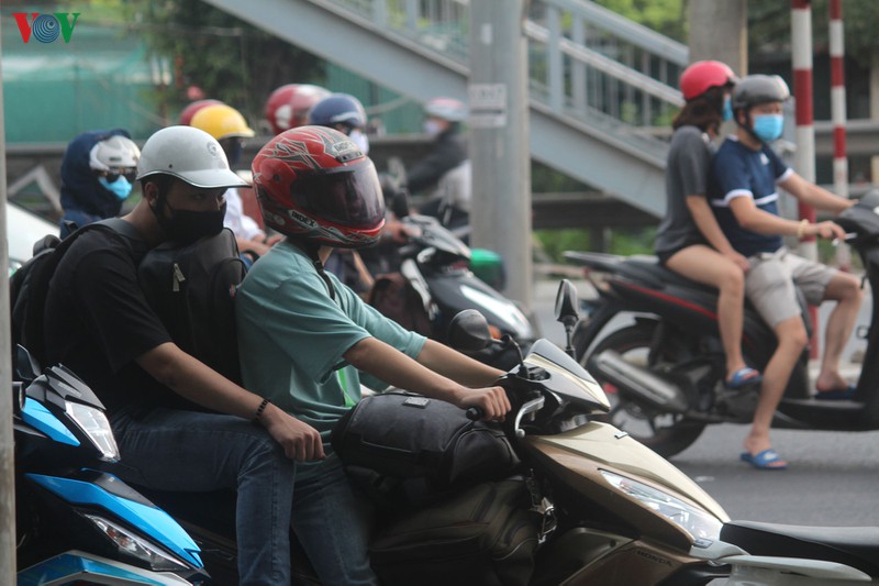 anh: cao toc phap van -cau ghe un u, dong nguoi nuom nuop ve thu do hinh 7