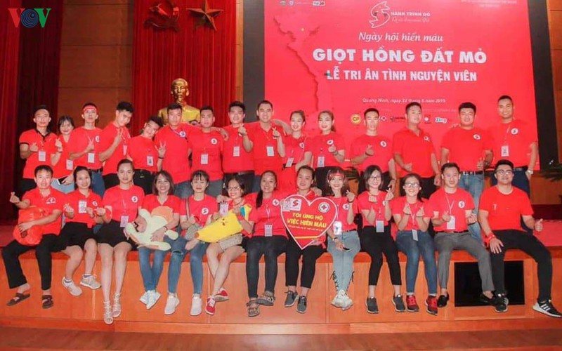 clb ngan hang mau song quang ninh - noi hoi tu nhung trai tim nhan ai hinh 1