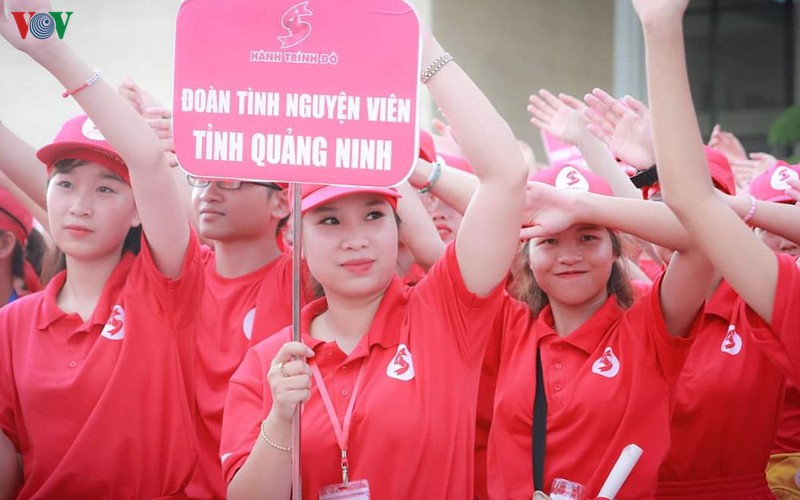 clb ngan hang mau song quang ninh - noi hoi tu nhung trai tim nhan ai hinh 2