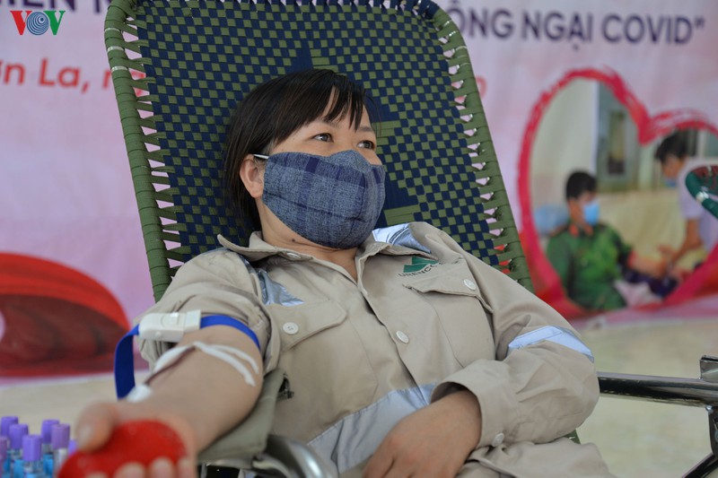 vov tay bac cung cac don vi hien gan 100 don vi mau hinh 4
