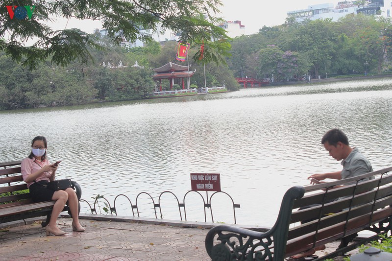 nguoi dan thu do mong lun sut quanh bo ho hoan kiem som duoc khac phuc hinh 13