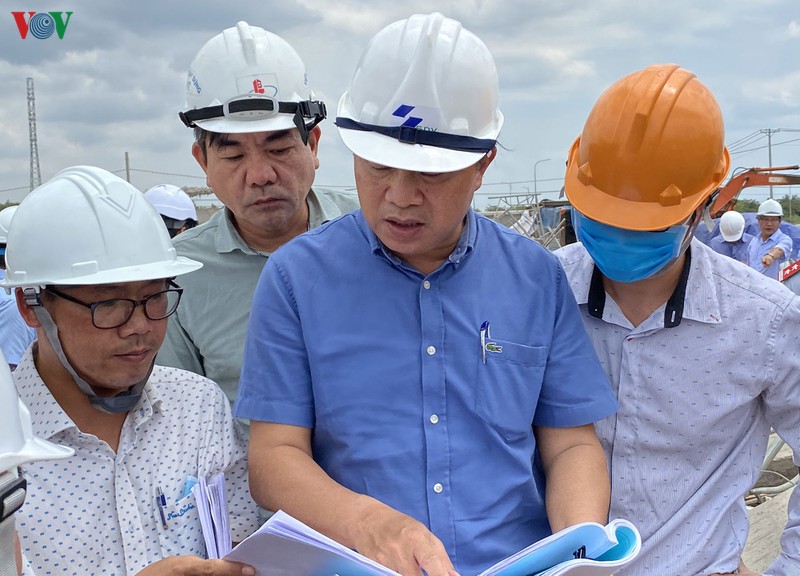 anh: khao sat hien truong, tim nguyen nhan vu sap tuong o dong nai hinh 2
