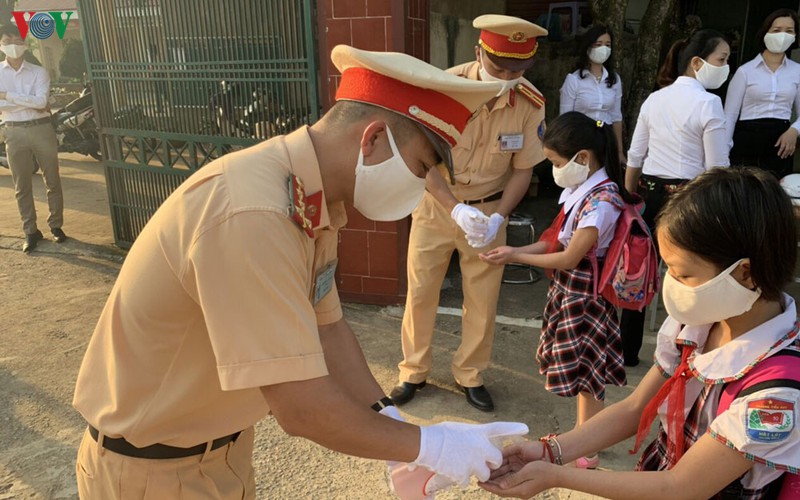 csgt cac dia phuong tap trung xu ly nan dua xe, vi pham nong do con hinh 4
