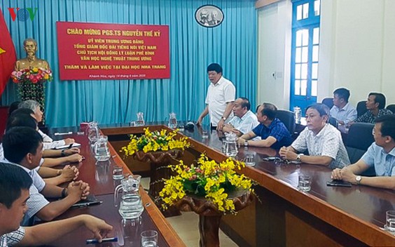tong giam doc nguyen the ky tham va lam viec tai truong dai hoc nha trang hinh 1