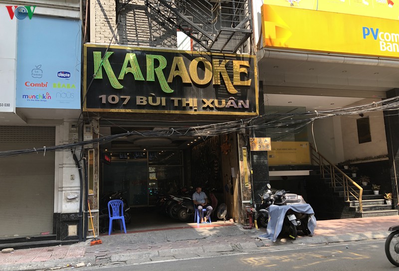 dich vu karaoke o ha noi mo cua tro lai, cuoi tuan van e am hinh 3