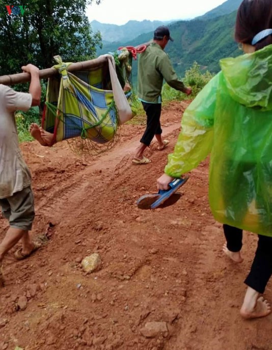 hai vo chong bi set danh bat tinh o lao cai hinh 2