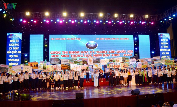 cuoc thi khoa hoc ky thuat cap quoc gia hoc sinh trung hoc lan thu 8 hinh 1
