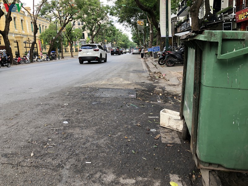 nang nong 40 do, pho phuong ha noi nghet tho vi rac boc mui xu ue hinh 6
