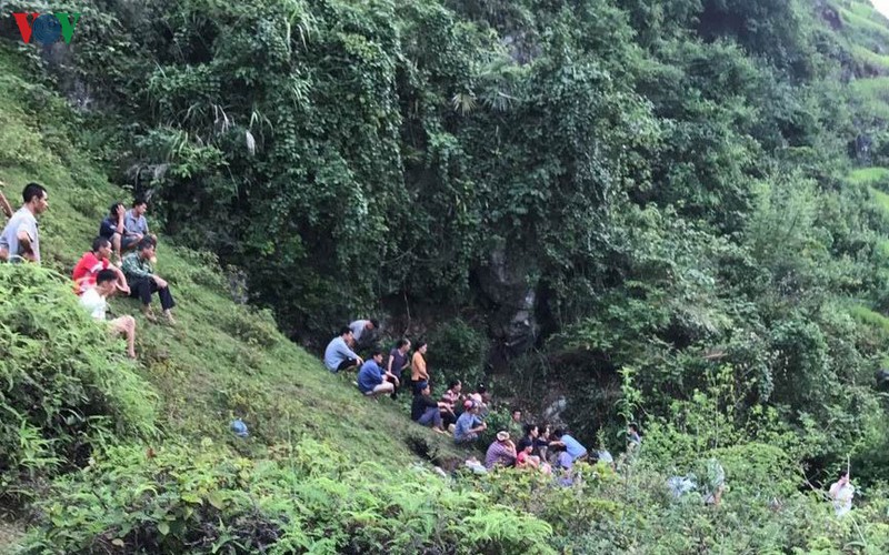 2 nguoi tu vong khi vao hang bom nuoc hinh 1