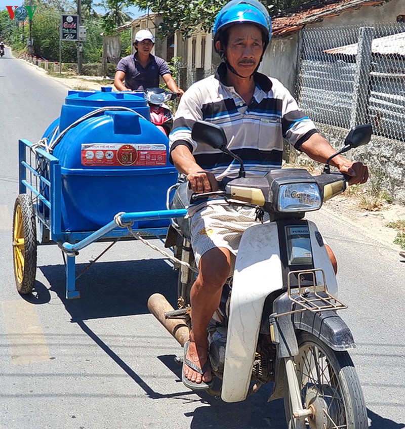 binh dinh: dan "khat" nuoc sach du song gan nha may nuoc hinh 2