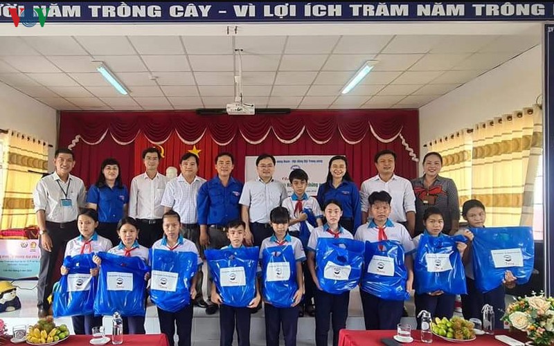 tuoi tre can tho chung tay cham lo "mam xanh dat nuoc" hinh 4
