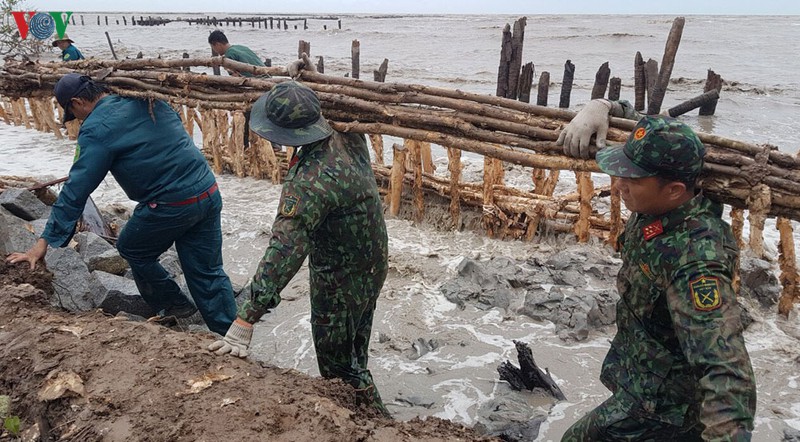  mua to gio lon o kien giang sat lo 2 doan de quoc phong hinh 1