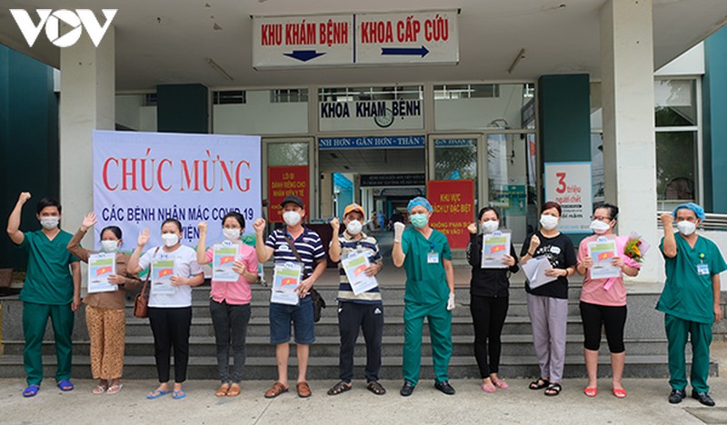 da nang: them 8 benh nhan mac covid-19 ra vien hinh 1