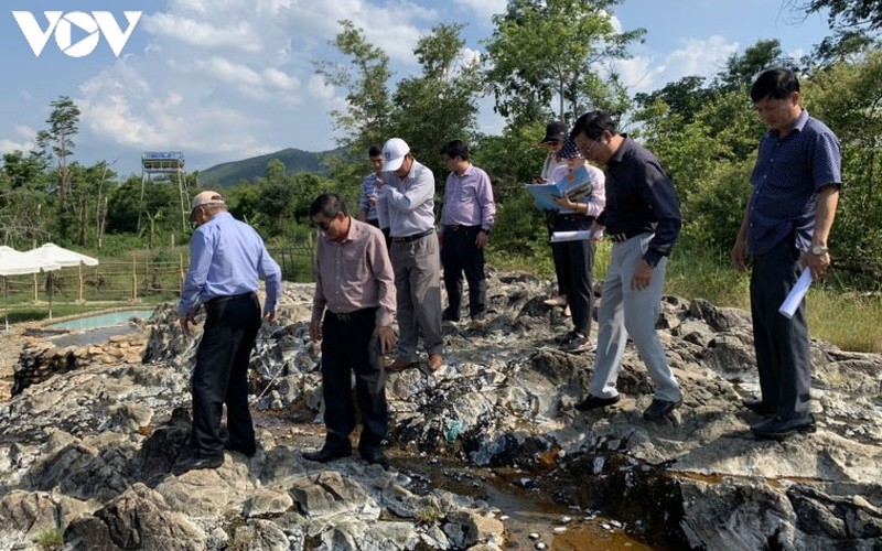 khanh hoa: suoi khoang nong hoat dong khong phep nhieu nam hinh 1