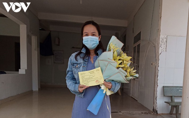 benh nhan covid-19 dau tien o dak lak ra vien,2 benh nhan con lai  ket qua xet nghiem luc am luc duong hinh 1