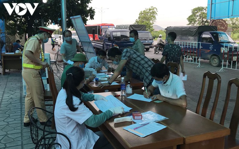 bat cap trong viec thuc hien cong van chong dich cua thi xa dong trieu hinh 1