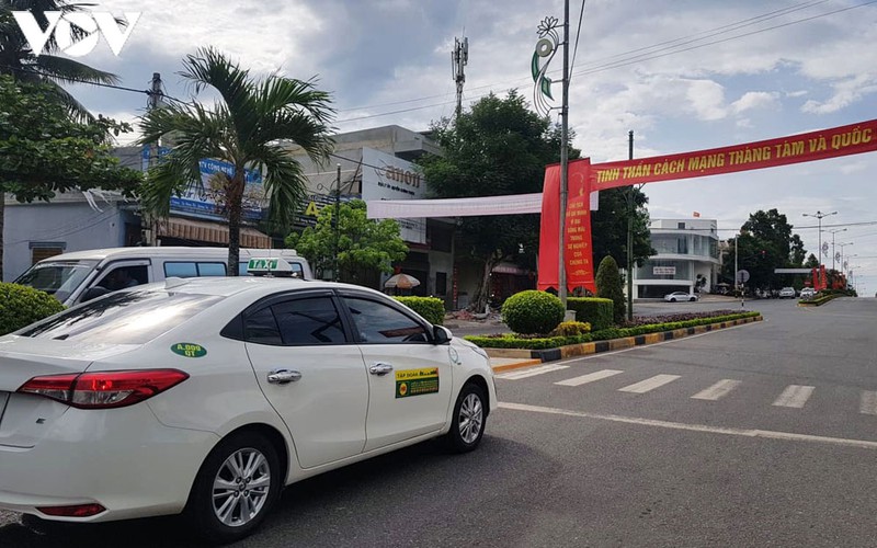 quang tri ngay dau tien noi long gian cach xa hoi hinh 1