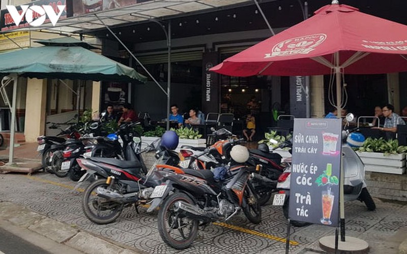 quang tri ngay dau tien noi long gian cach xa hoi hinh 2