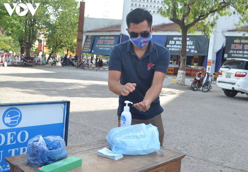 quang tri ngay dau tien noi long gian cach xa hoi hinh 5